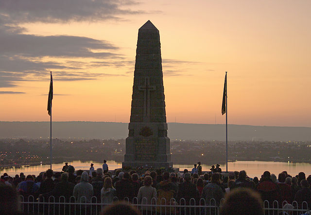 anzac_day_service.jpg